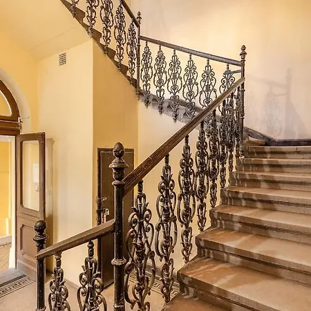 Appartement Dizsu's Place Boedapest